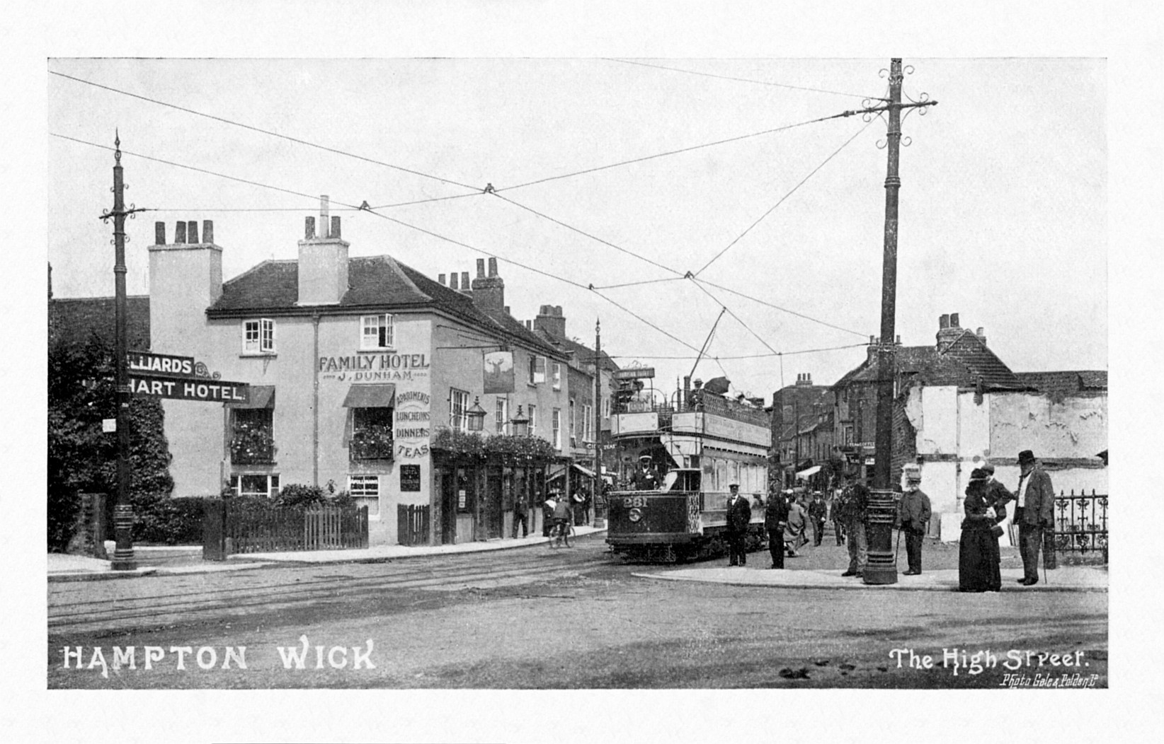 Hampton Wick,street-townscape,hotels and inns